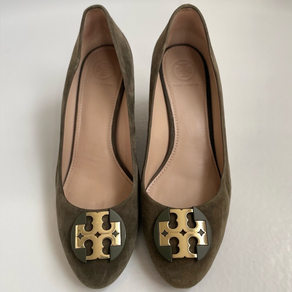 tory burch wedge 7.5 suede, green, mid-heel